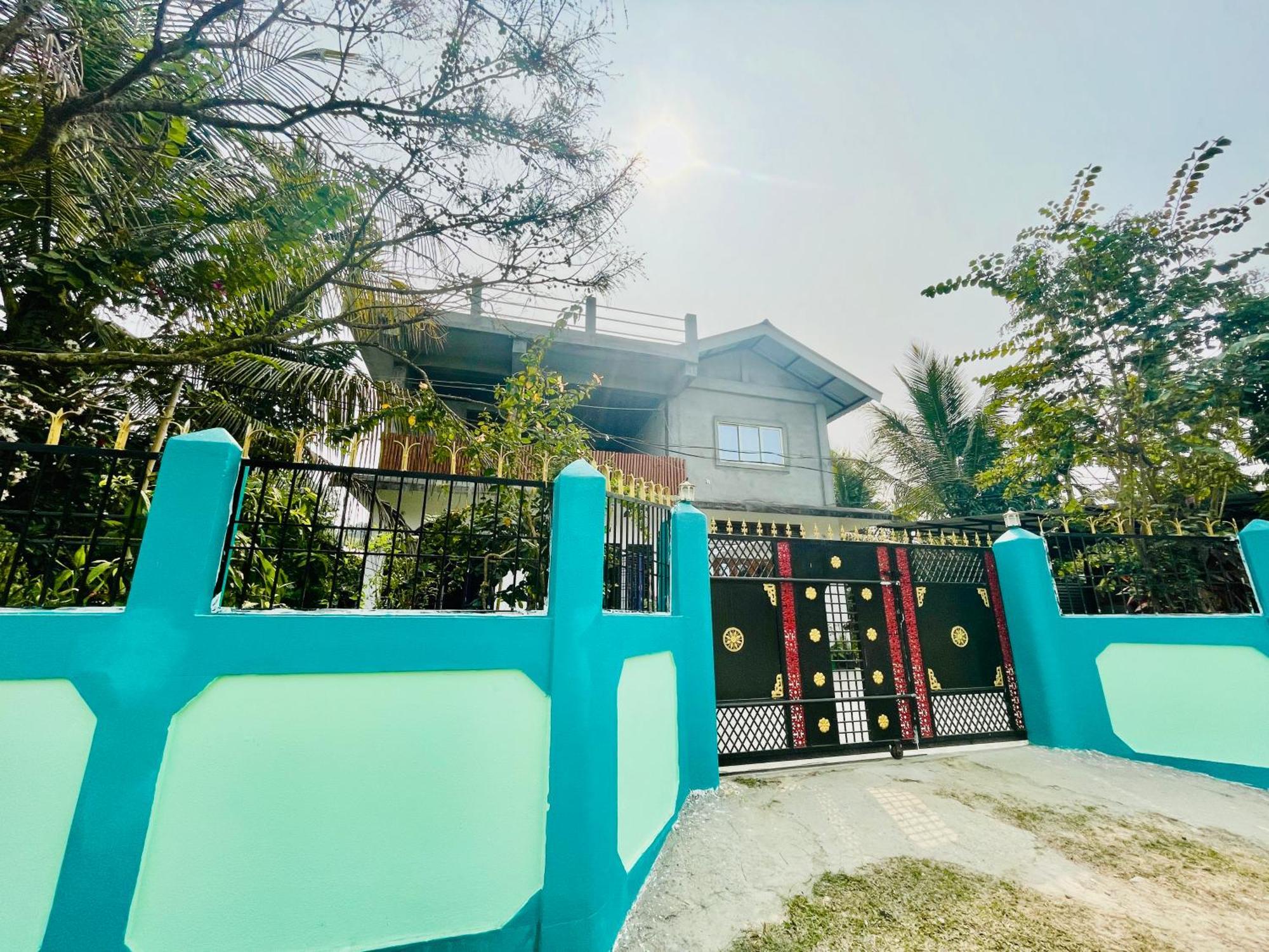 Deka'S Homestay Tezpur Exteriör bild